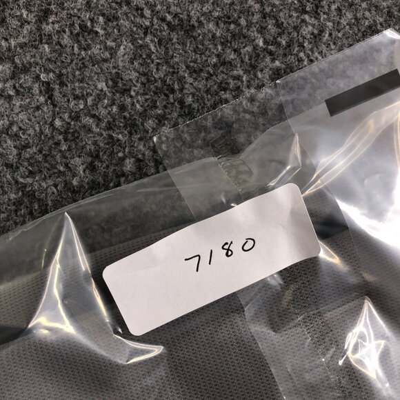 Nike Iowa Hawkeyes Shirt Mens Medium Gray Long Sleeve Y2K Vintage Elbow Patches - Picture 12 of 12